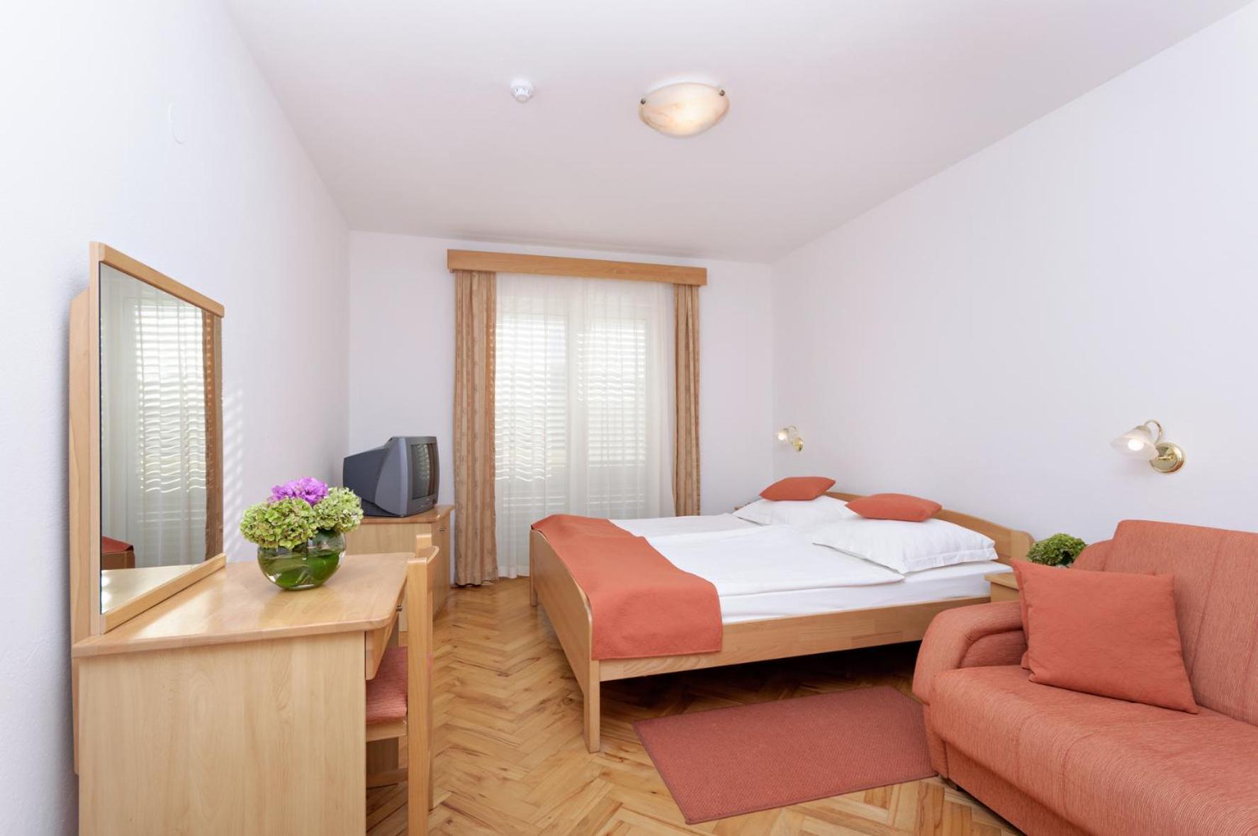 Hotel Epario Lopar Buitenkant foto